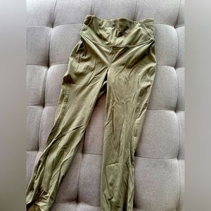 Dark green Lululemon leggings - size 4